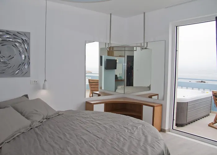 Christina Beach Hotel